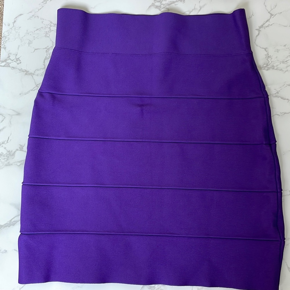 BCBGMAXAZRIA bodycon purple skirt
